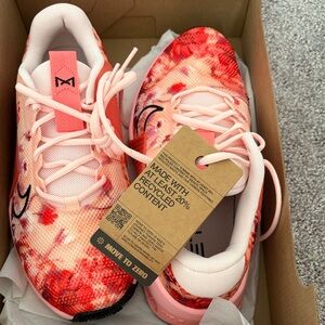 Nike Metcon 9 AMP in Coral and Black